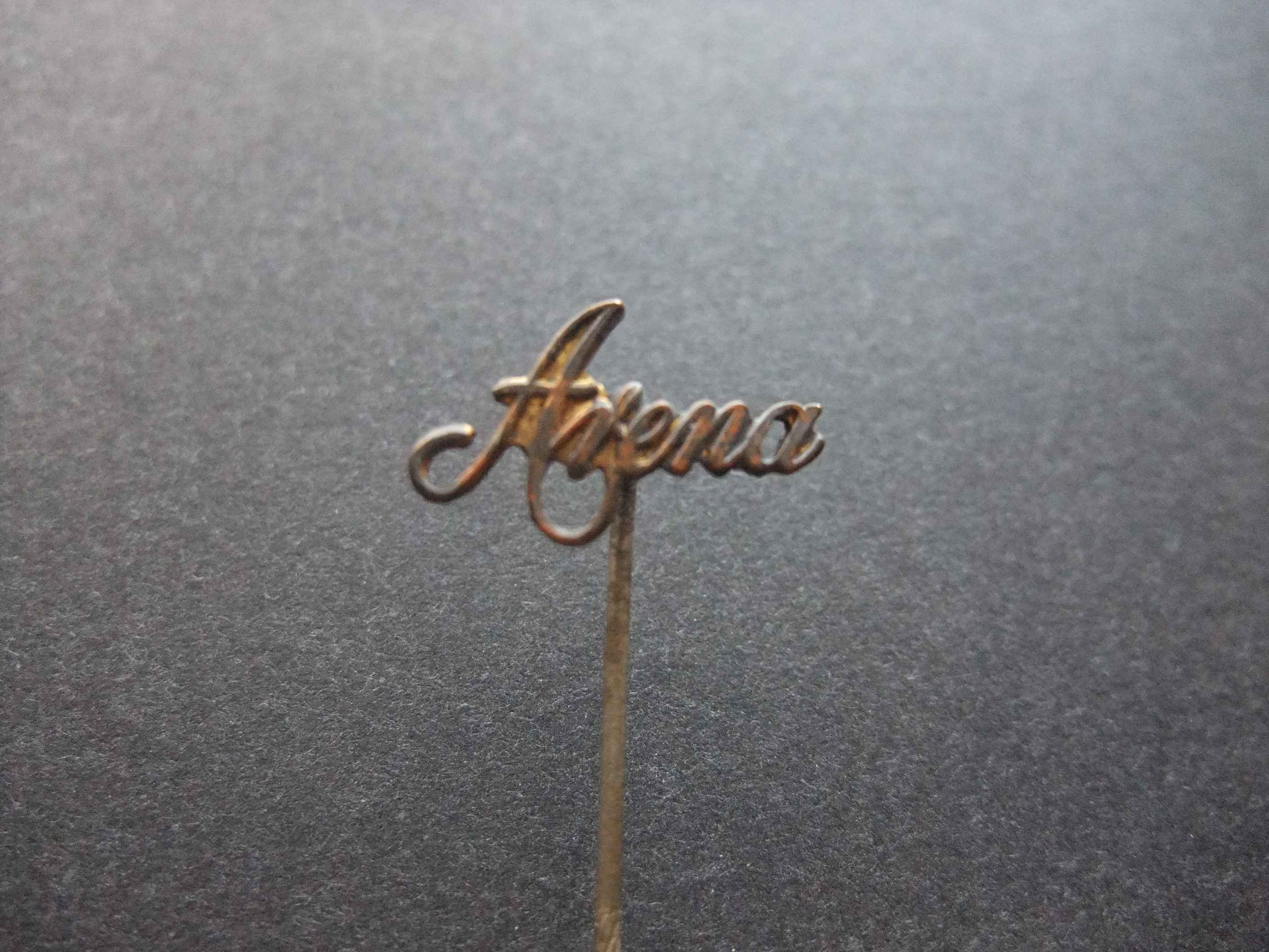 Atena onbekend logo sierlijke letters
